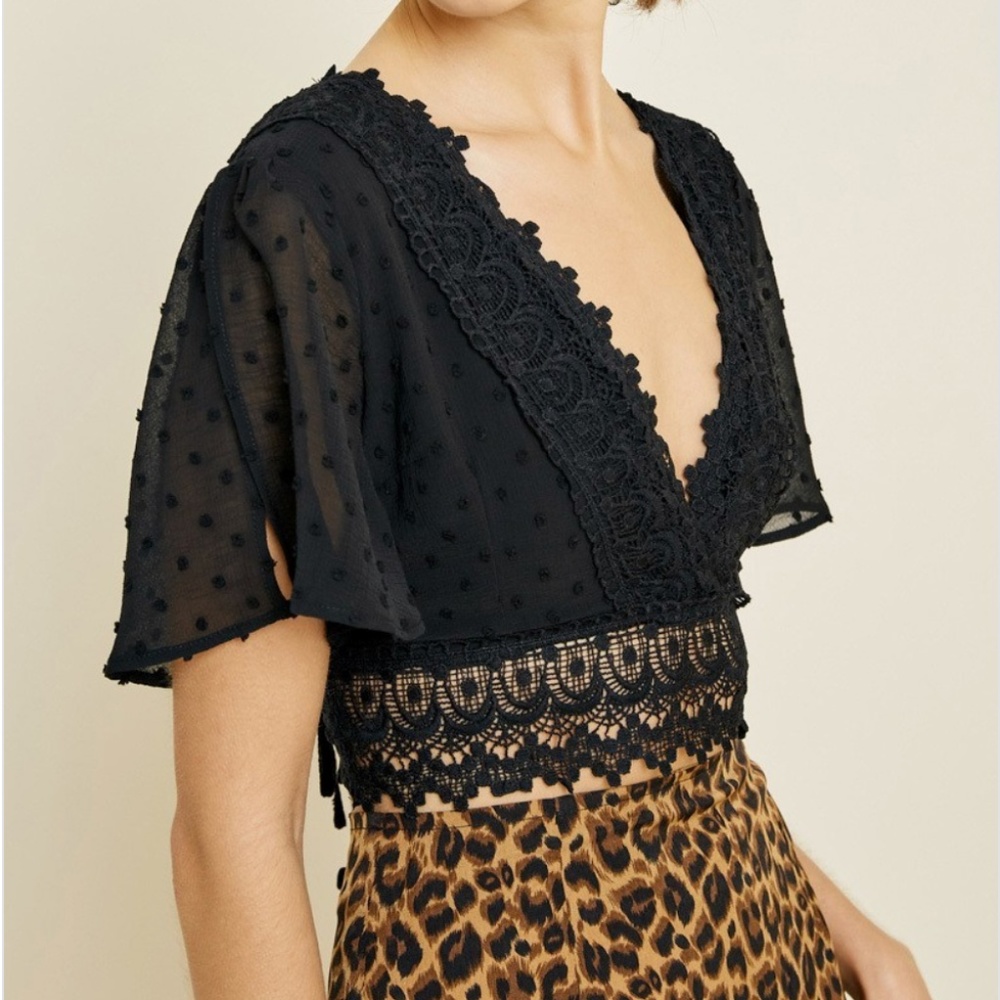 Crochet Lace Crop Top - Picture 4 of 5